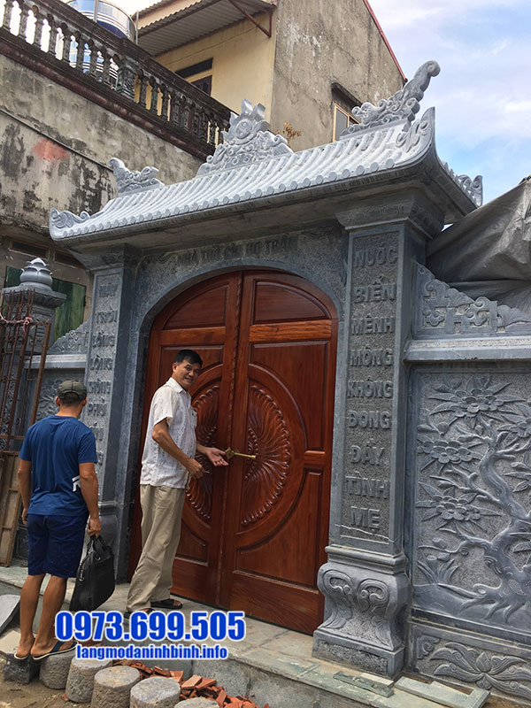 Mẫu cổng nhà thờ tộc đẹp bằng đá chạm khắc hoa văn tinh xảo