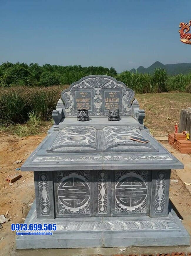 mẫu mộ đá đôi tại Quảng Trị