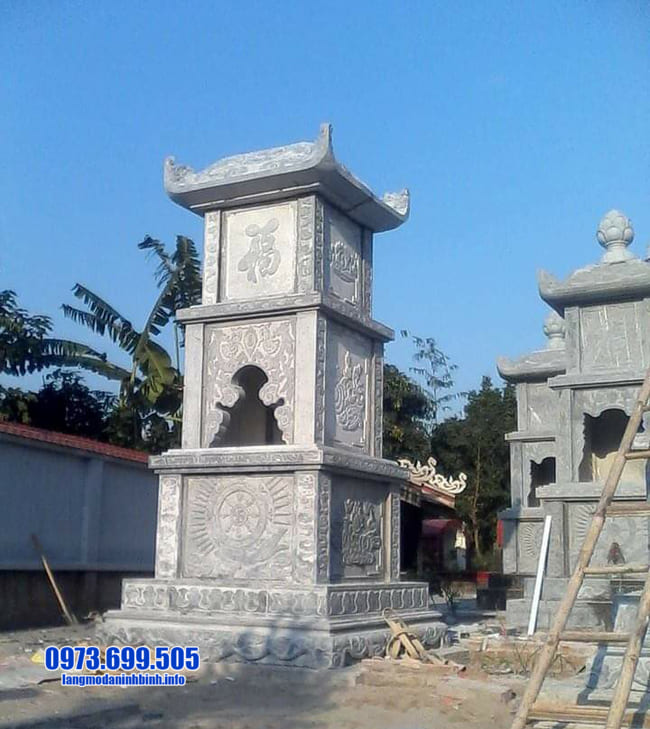 mẫu mộ tháp đá tại Huế
