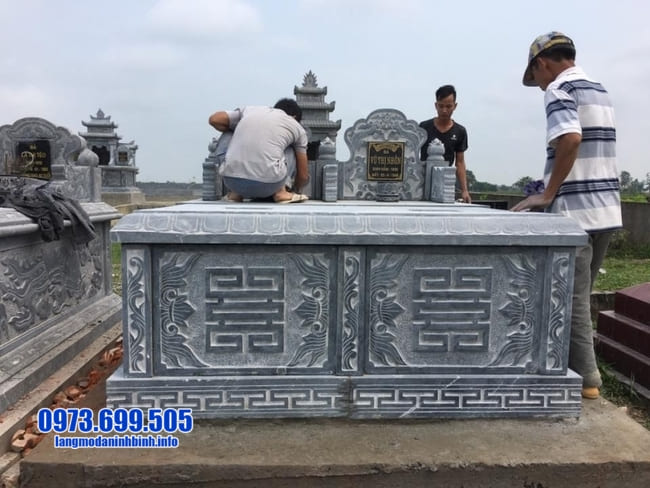 mẫu mộ đá đôi tại Quảng Bình