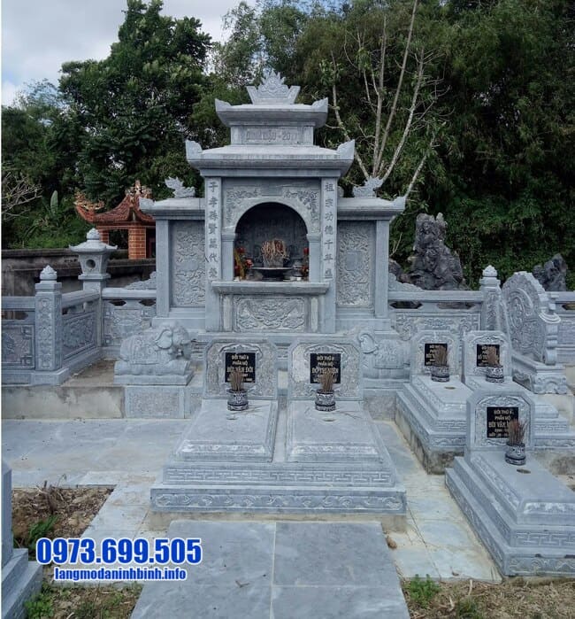 khu lăng mộ tại Quảng Bình