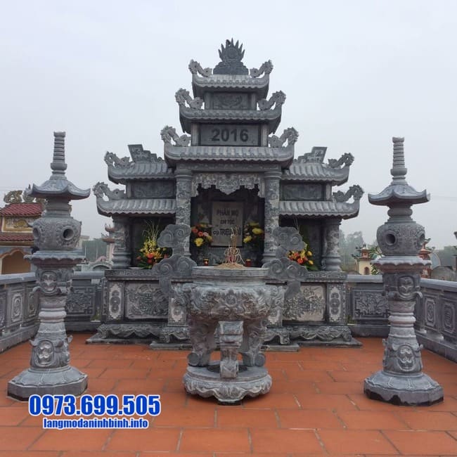 lăng mộ bằng đá tại Quảng Bình