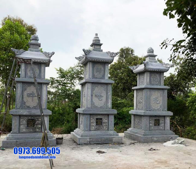 mẫu mộ đá hình tháp tại Đà Nẵng đẹp
