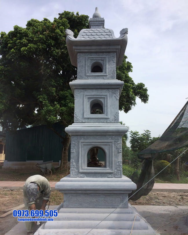 mẫu mộ tháp đá tại Bình Định