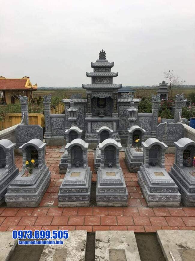 mẫu khu lăng mộ đá tại Quảng Nam